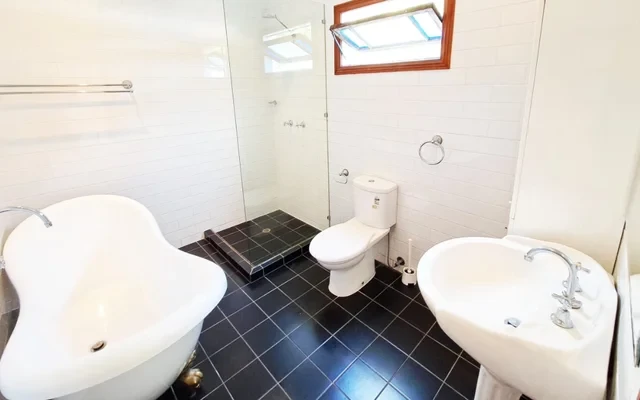 Broadway St - Brisbane student accommodation - Single room