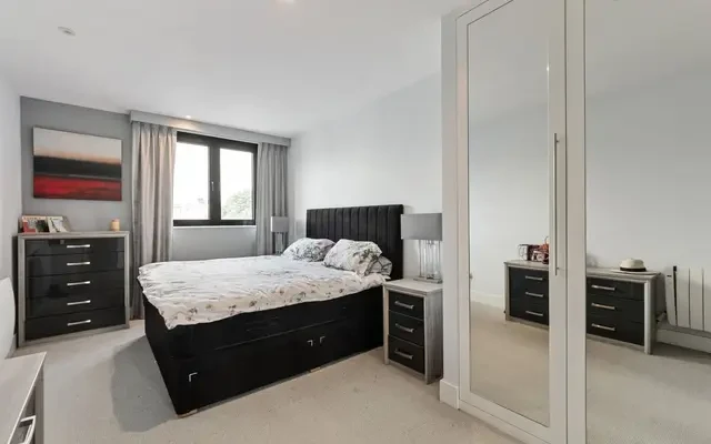 Point West, South Kensington, London, SW7 4XB 2