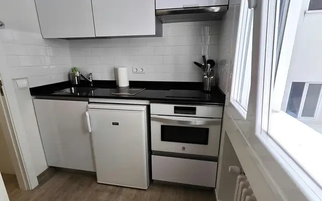 studio near Paseo de la Castellana 1