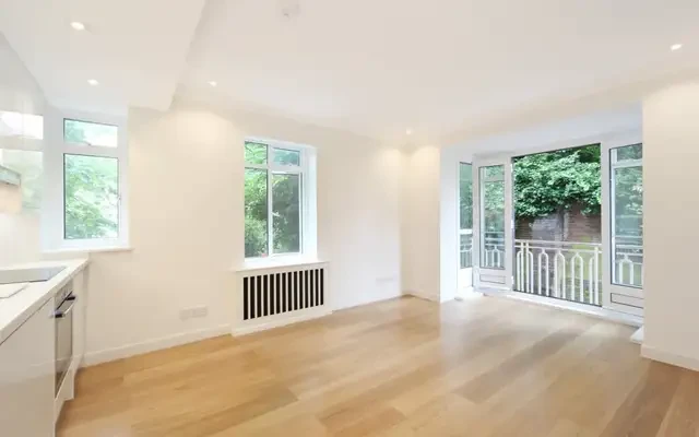 Holland Park Avenue London W11 0
