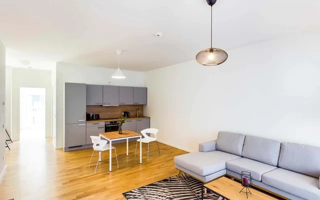 Mitte - Fully-furnished 2 room flat with balcony 4