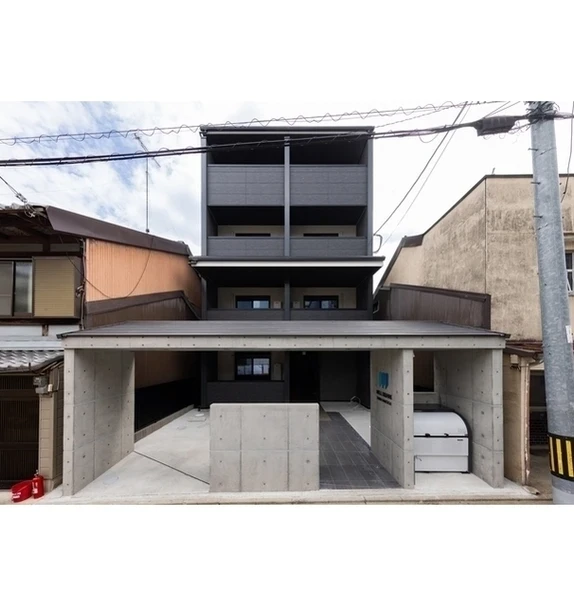 Well Square Senbon Shimocho 404