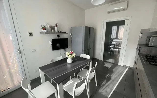 Apartment in Via Plezzo, Milano for 98 m² with 2 bedrooms 2