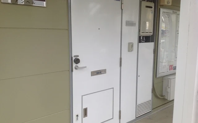 レオパレスアンヘル 203号室 1