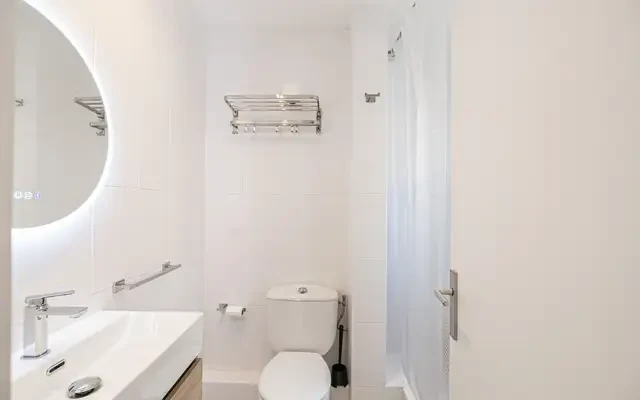 studio near Carrer de Guifré  3