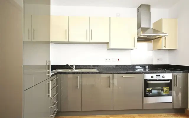 River Heights, Stratford Riverside E15 4