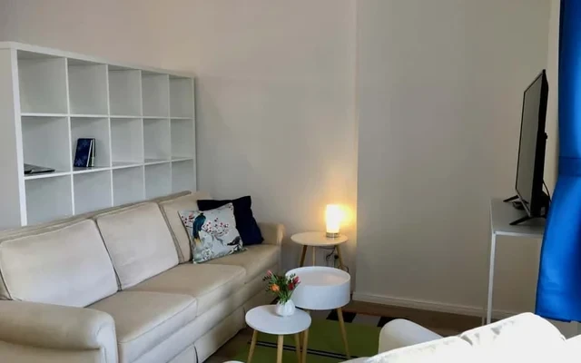 Lars - Schoenes, ruhiges und zentral gelegenes Apartment in Friedrichshain 0