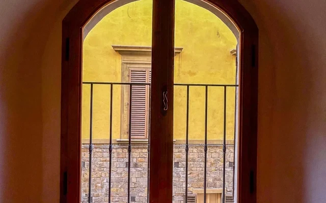 Apartment in Piazza dei Peruzzi, Firenze for 27 m² 1