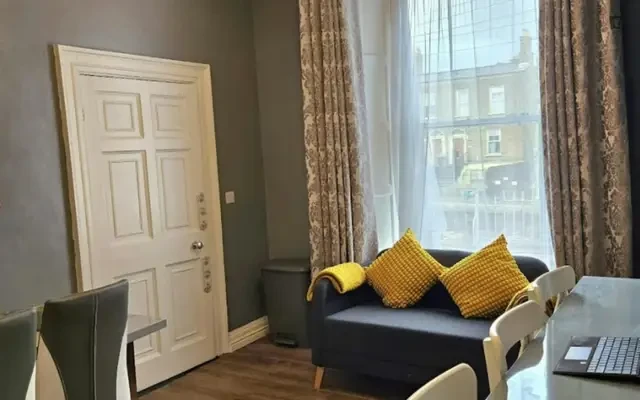 apartment near Royal Canal Terrace 1