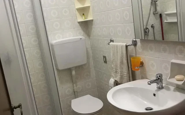 Apartment in Via Genova, Venezia for 30 m² 4