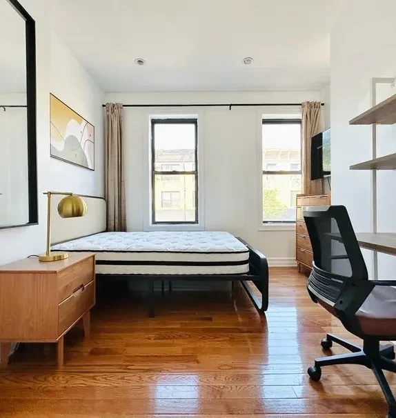 56-54 myrtle Avenue, New York
