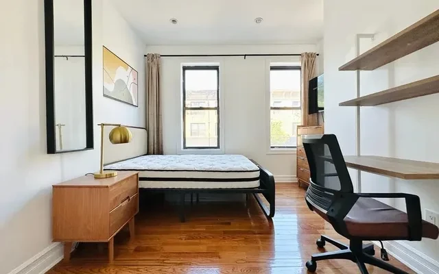 56-54 myrtle Avenue, New York 2