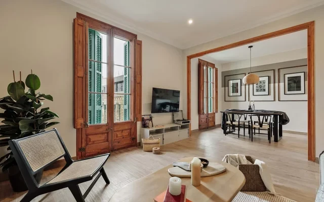 Potosi - 3 bedrooms and balcony in Eixample Dreta 0