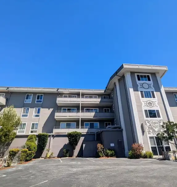 Crown Towers Apartments