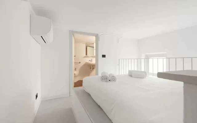 Milano-Corso Magenta Cosy APT 400! 4