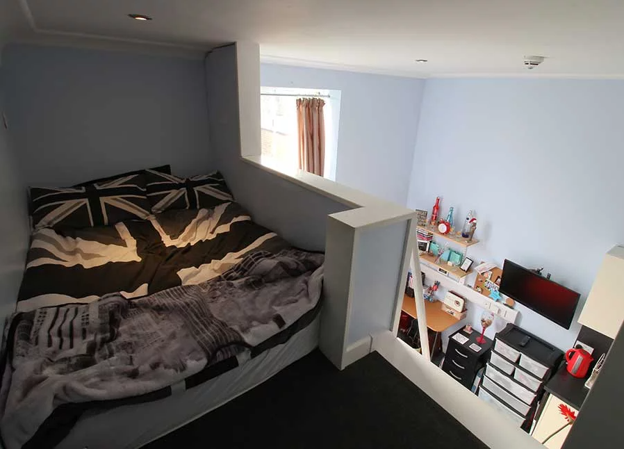 Mezzanine Standard Studio