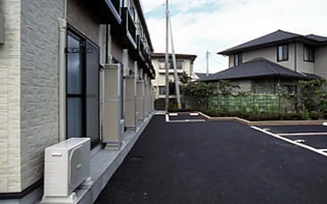 レオパレスフローラル 1