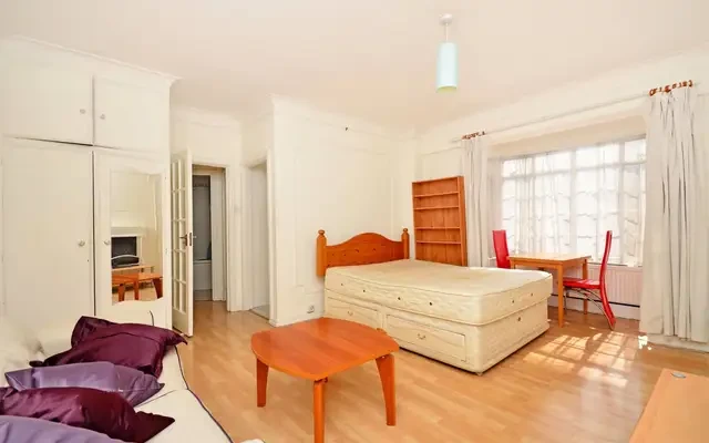 Rossmore Court, Baker Street, NW1 0