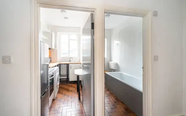 Mornington Crescent, Mornington Crescent, NW1 3