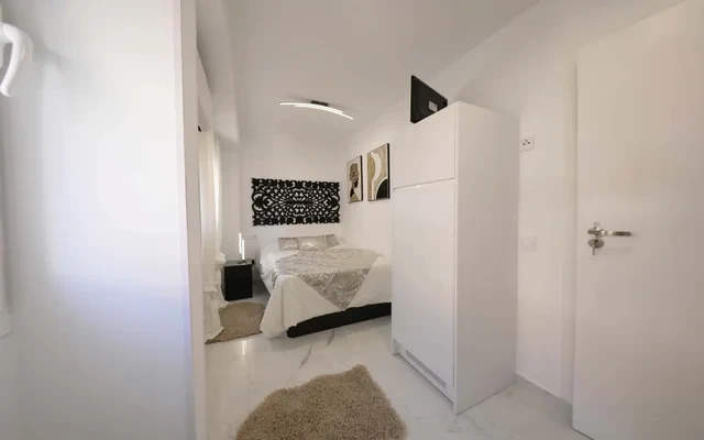 2, Gijon, Madrid, Latina, 28011, ES 0