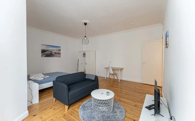 Studio Apartment 2