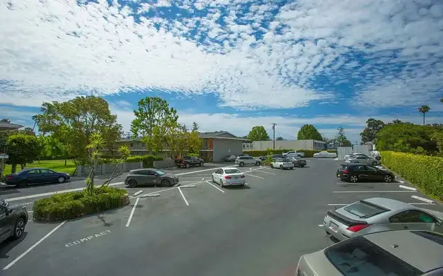 Studio Plaza Apartments 4