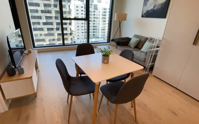 393 Spencer Street 4