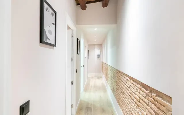 Luminous 3-bedroom apartment close to La Rambla 0