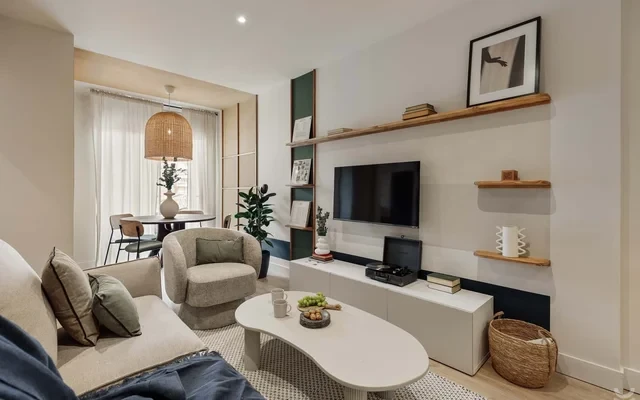 Sariyer - 2 bedrooms and balcony in El Putxet 1