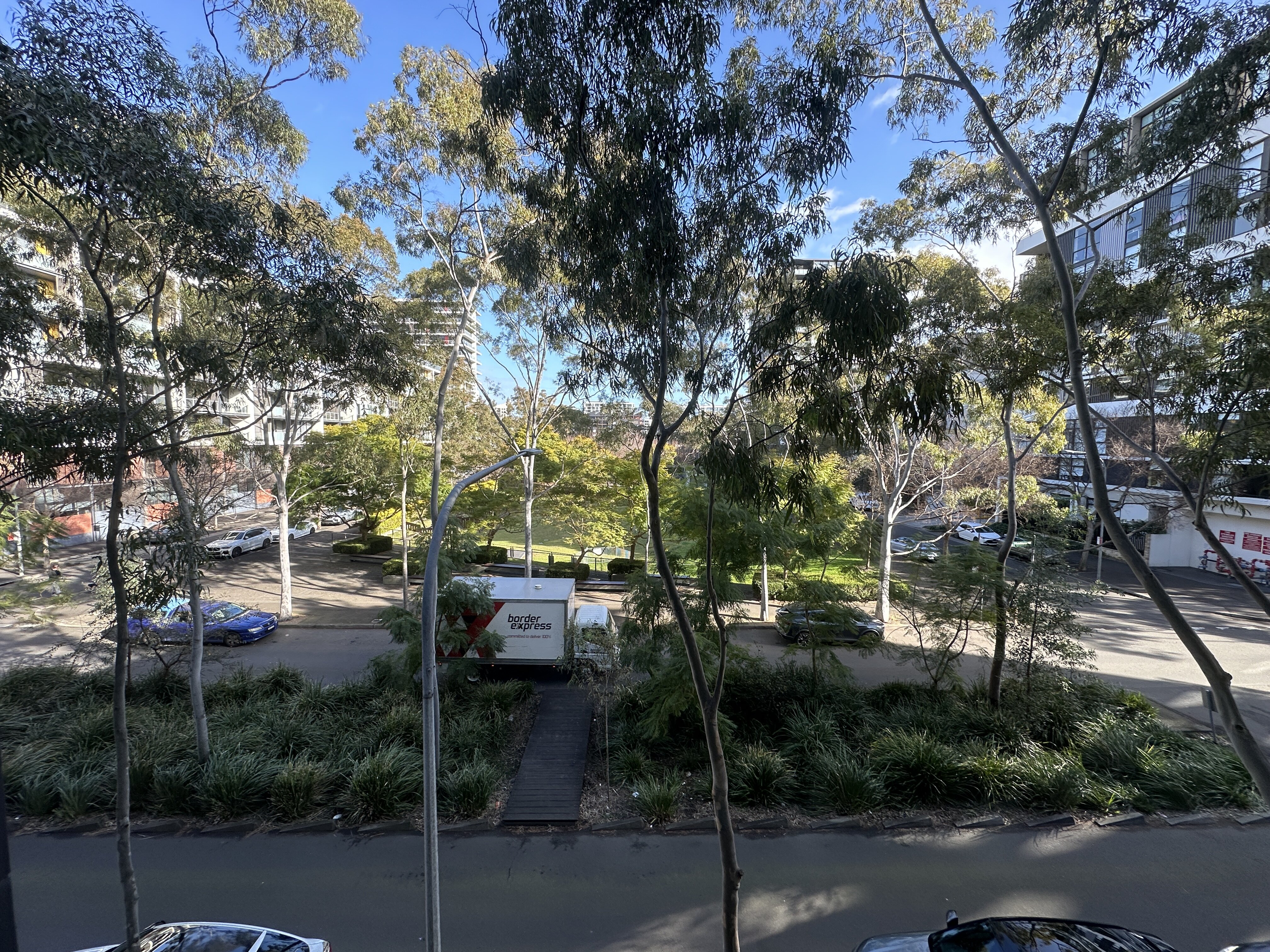 4 Hutchinson Walk