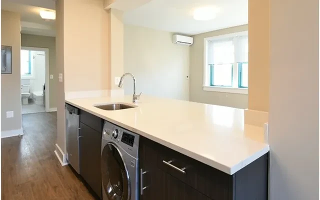Embassy Tower Apartments 4