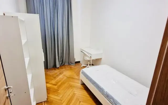 Via Giulio Corrado Venini 1 1