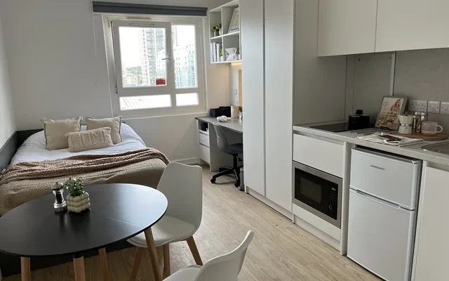 McMillan Student Village - ロンドンの学生向け宿泊施設 - Silver Plus Studio