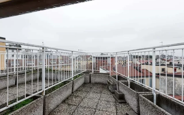 APT su 2 livelli in Corso Magenta con piccolo balcone! 2