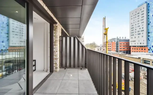 Georgette Apartments, E1 2