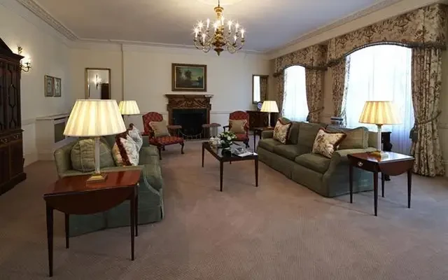 Hyde Park Gate, Kensington, London, SW7 5EW 0