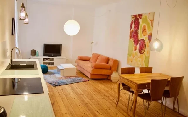 Trixi - frisch sanierte Altbauwohnung im Sprengl Kiez 1