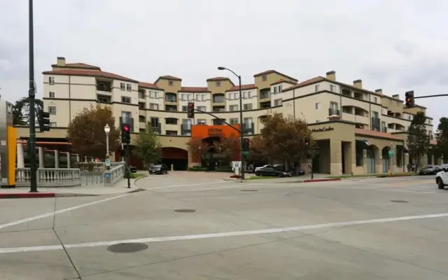 Holly Street Village 0