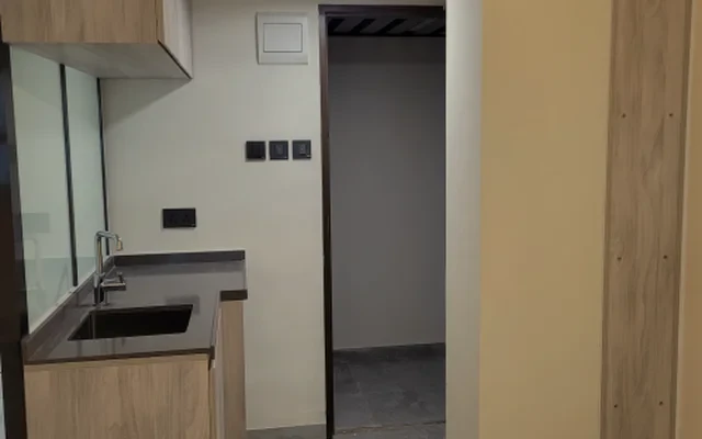 Student Apartment at No. 95 Temple Street 4