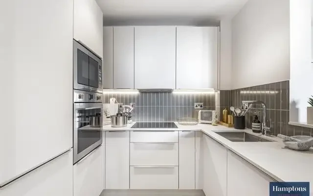 Croydon, CR0 1GQ 0