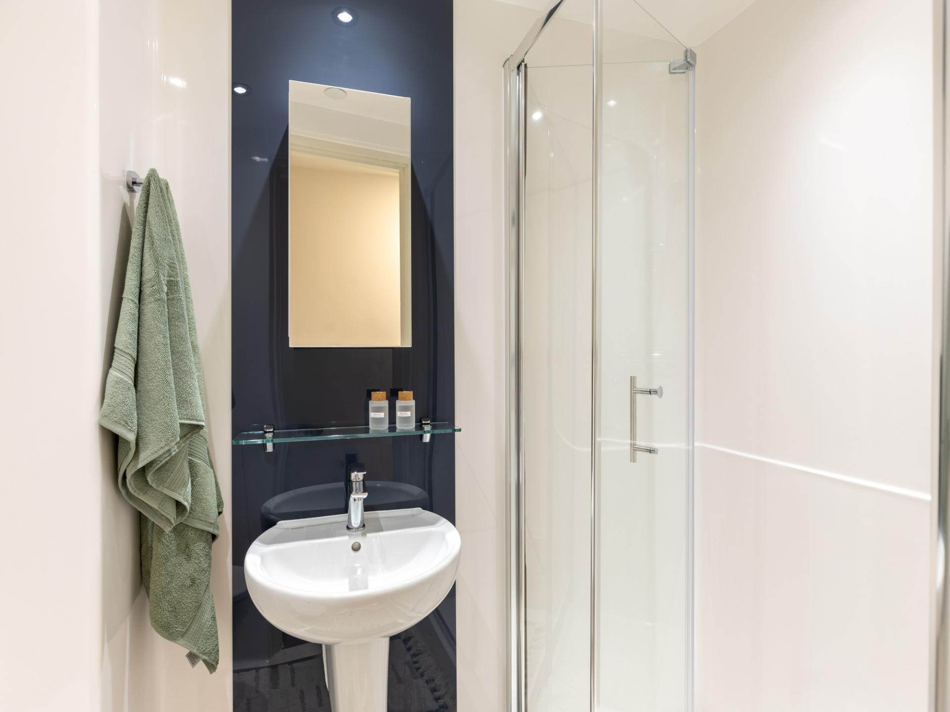 uhomes.com | Student Accommodation, Housing, Flats, Apartments for Rent