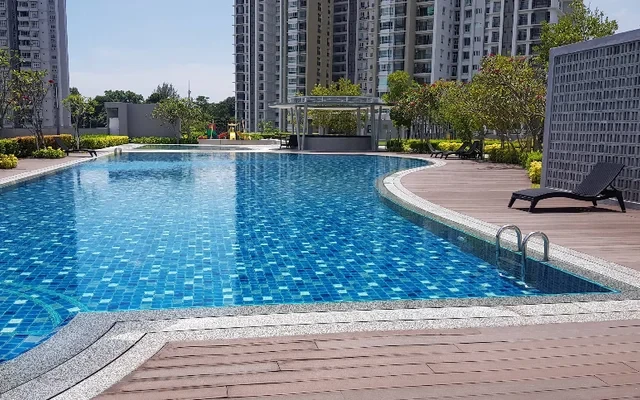 Pearl Regency 4