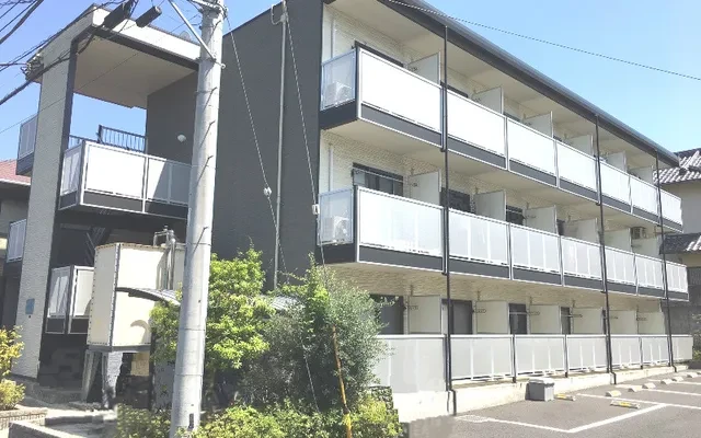 レオパレスしろがね 0