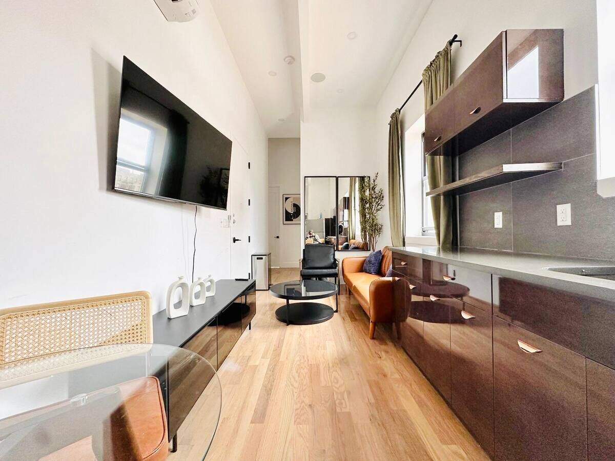 104 Graham Avenue, Brooklyn 2