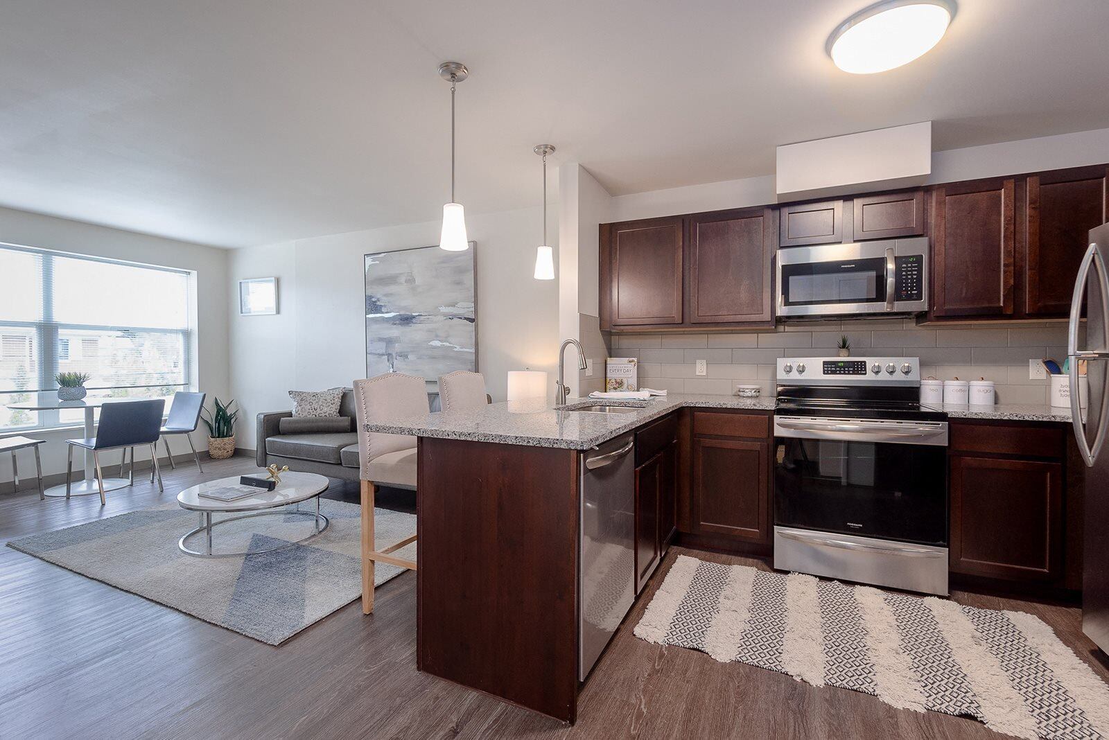 2 Bed - 1 Bath Deluxe