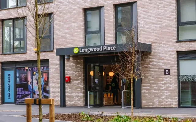 iQ Longwood Place 1