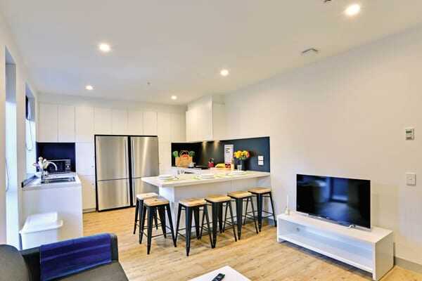 Twin Room in 8 Bed Apartment