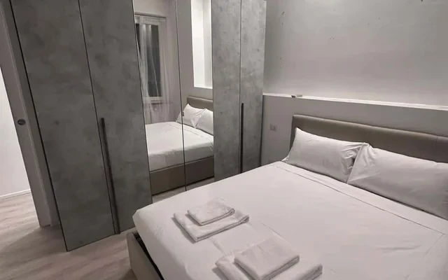 Apartment in Via Giovanni Battista Sammartini, Milano for 45 m² with 1 bedrooms 4