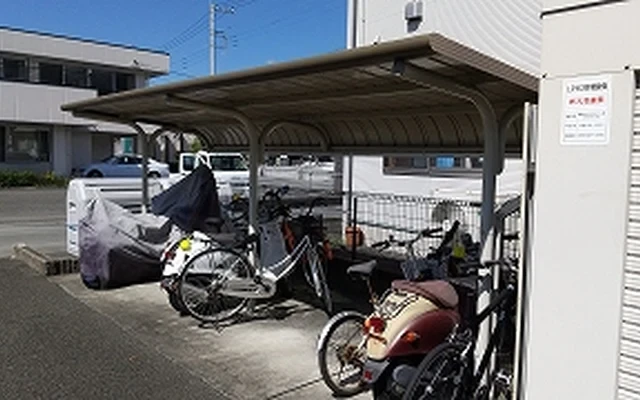 レオパレスカモミール 2