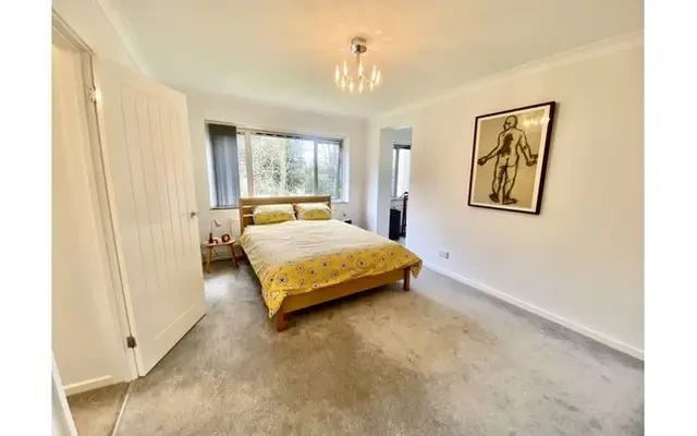 23-23 Stoke Hill, Stoke Bishop, Bristol, Avon, England, BS9 1 2